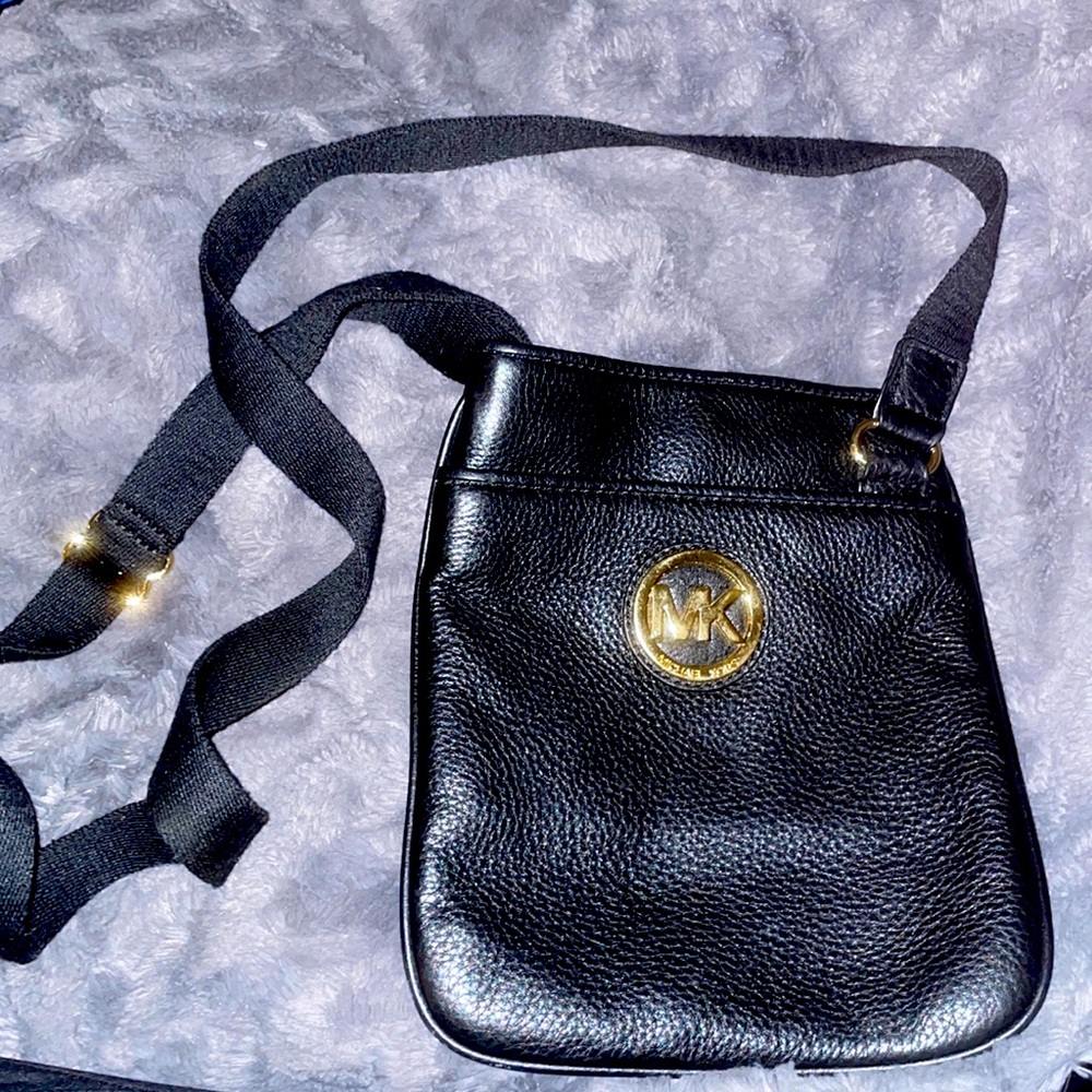EUC leather Michael Kors Purse